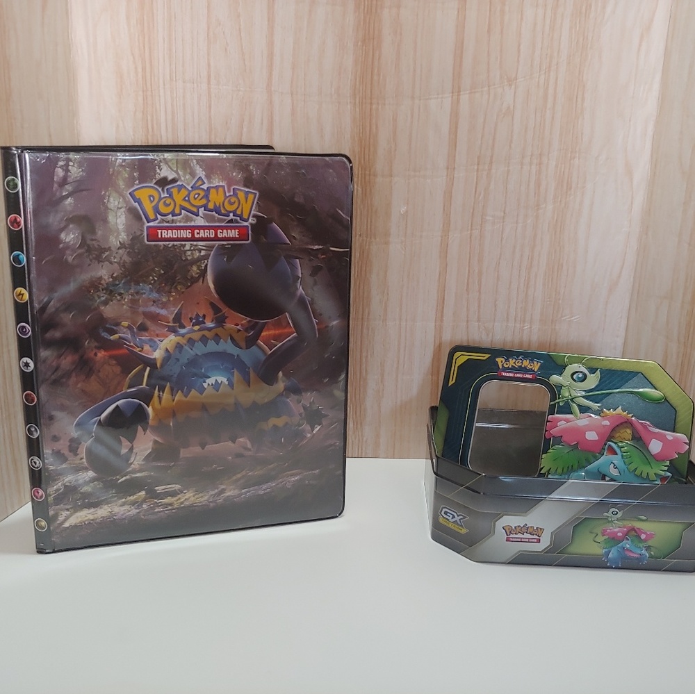 POKEMON ULTRA-PRO FOLDER & COLLECTORS TIN